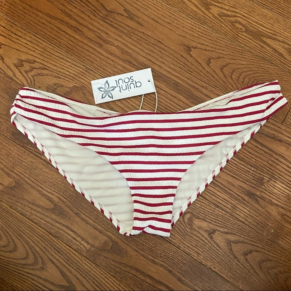 BNWT Quintsoul red & white striped ruched bikini bottoms in size x-large